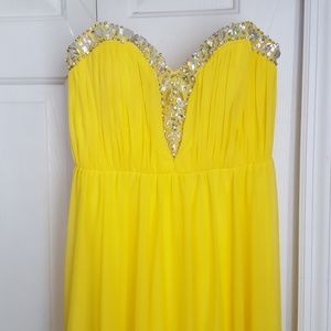 Beautiful yellow gown with beading
